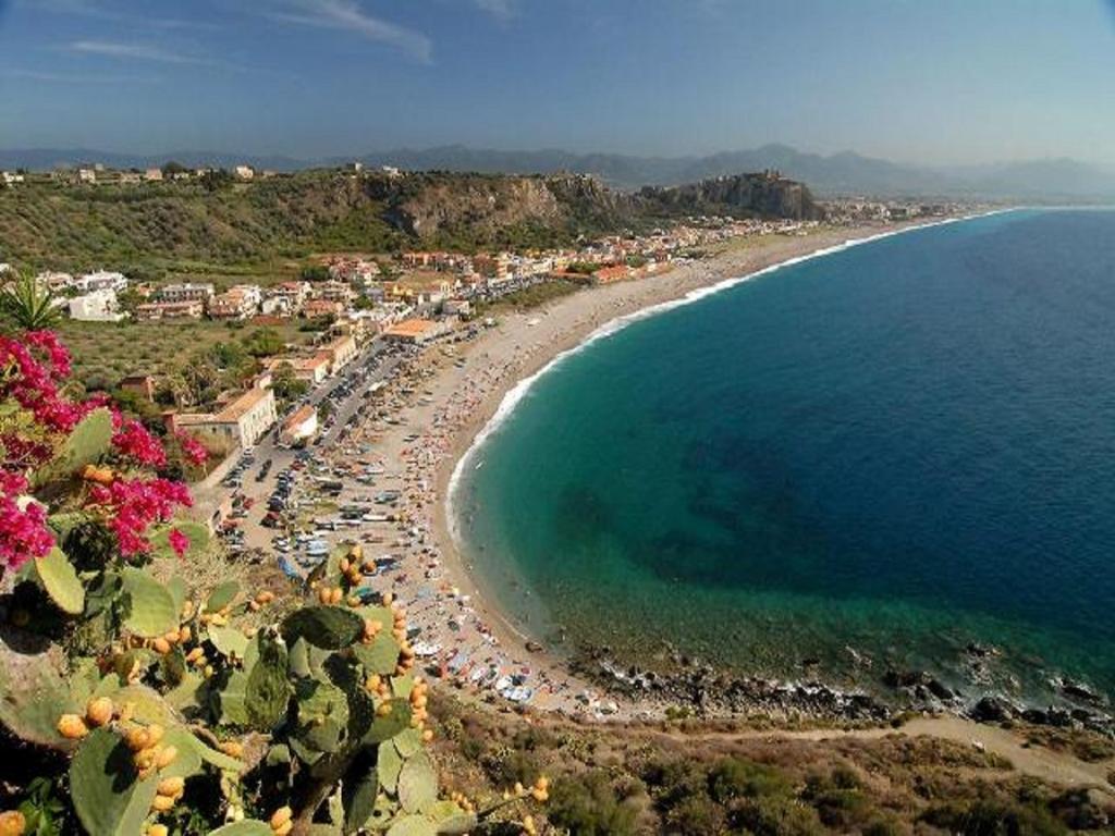 La Baia Di Ulisse Villa Venetico Exteriör bild