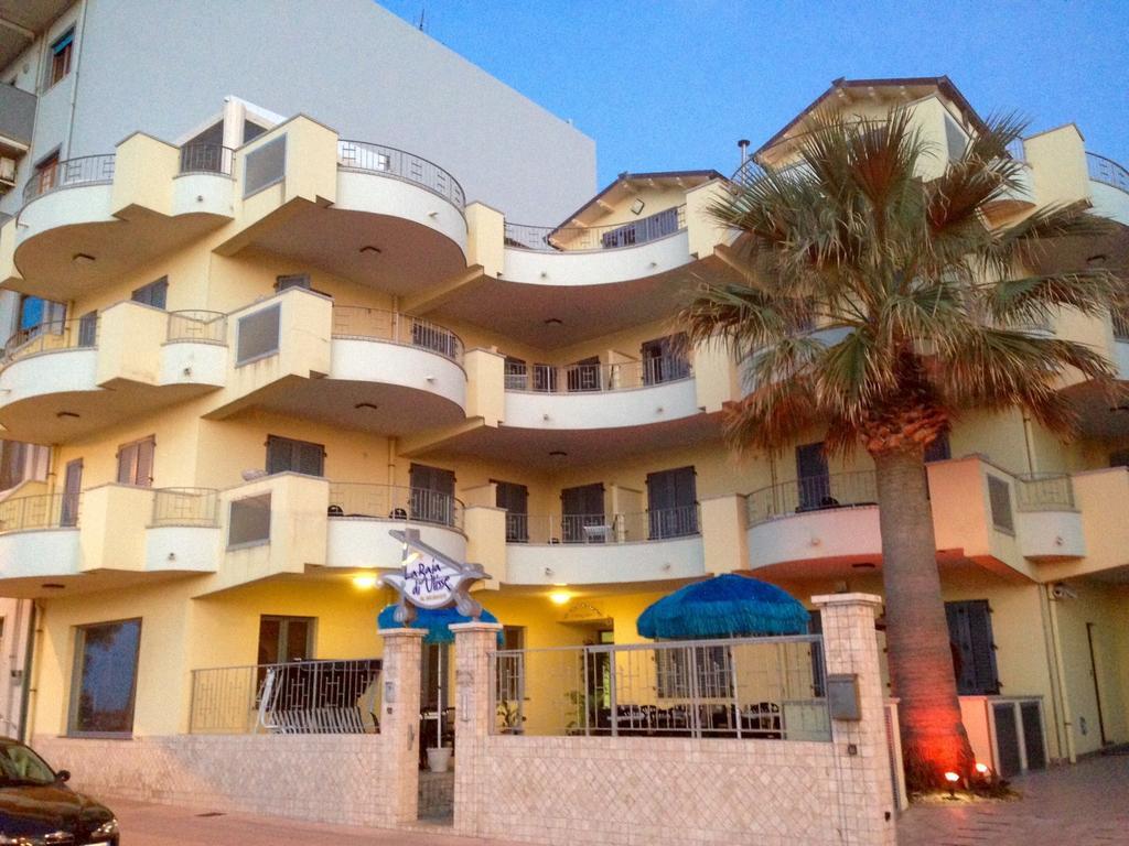La Baia Di Ulisse Villa Venetico Exteriör bild